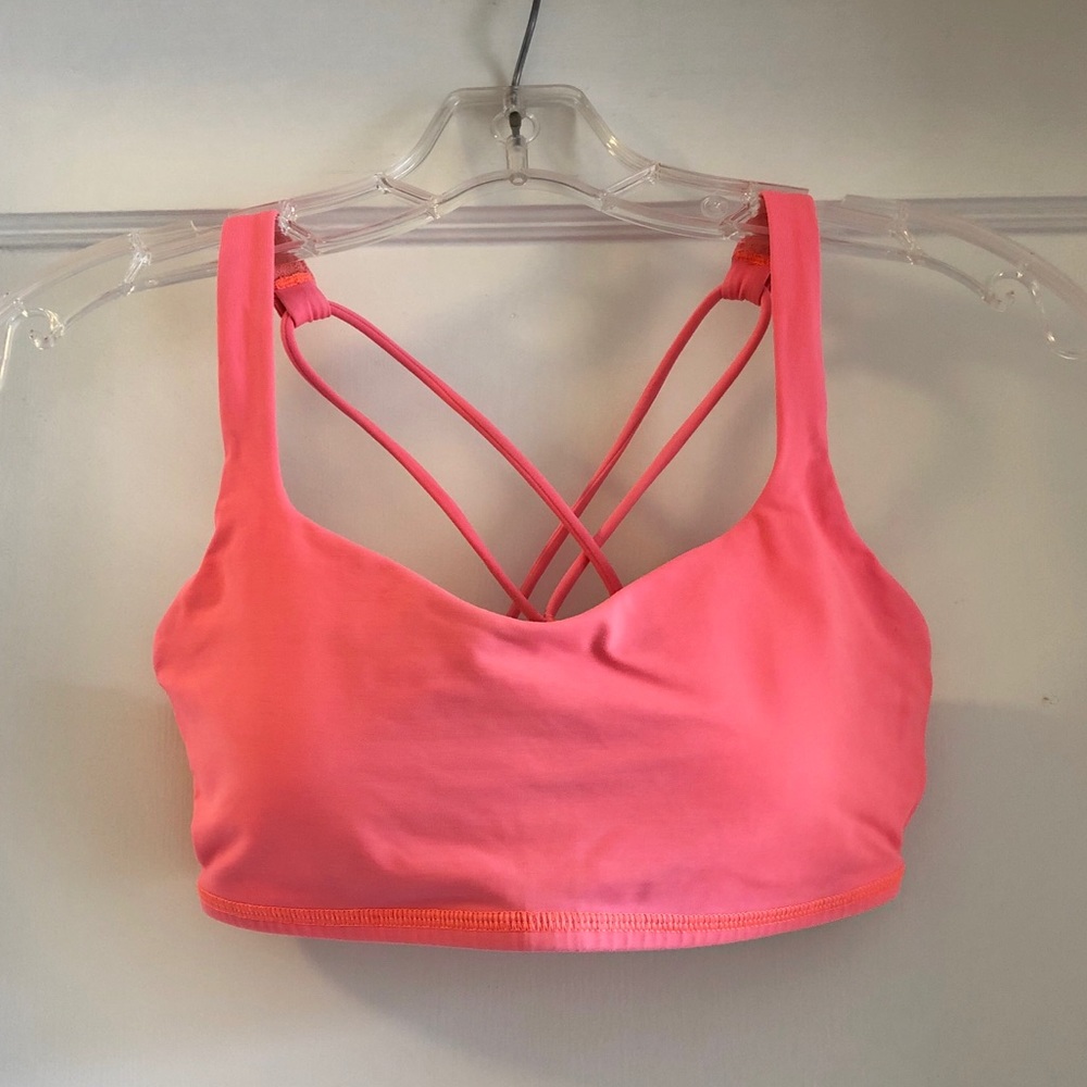 Lululemon Free to Be bra in coral size 6